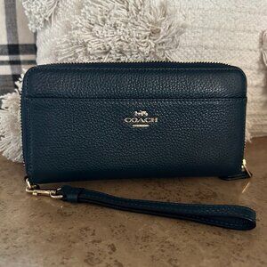 COACH Wallet, Emerald Green, Excellent Condition